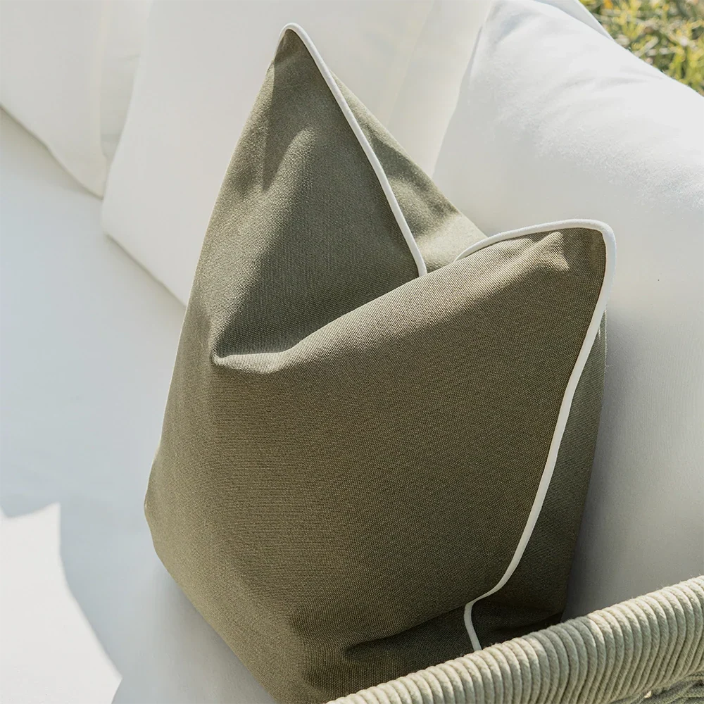 Aelia Olive - Image 3