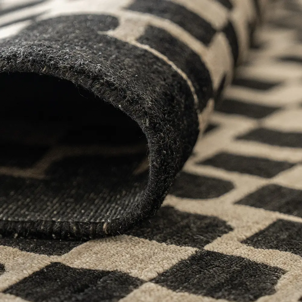 Chess Ebony Round - Image 3